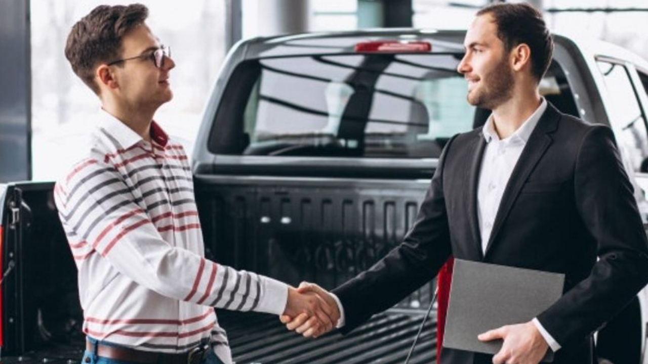 Cover Image for Choosing the Right Car Dealer: A Guide to Finding Your Perfect Fit