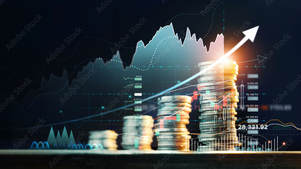 Cover Image for Striking a Balance: Balancing Returns and Risk for Low-Risk Investors