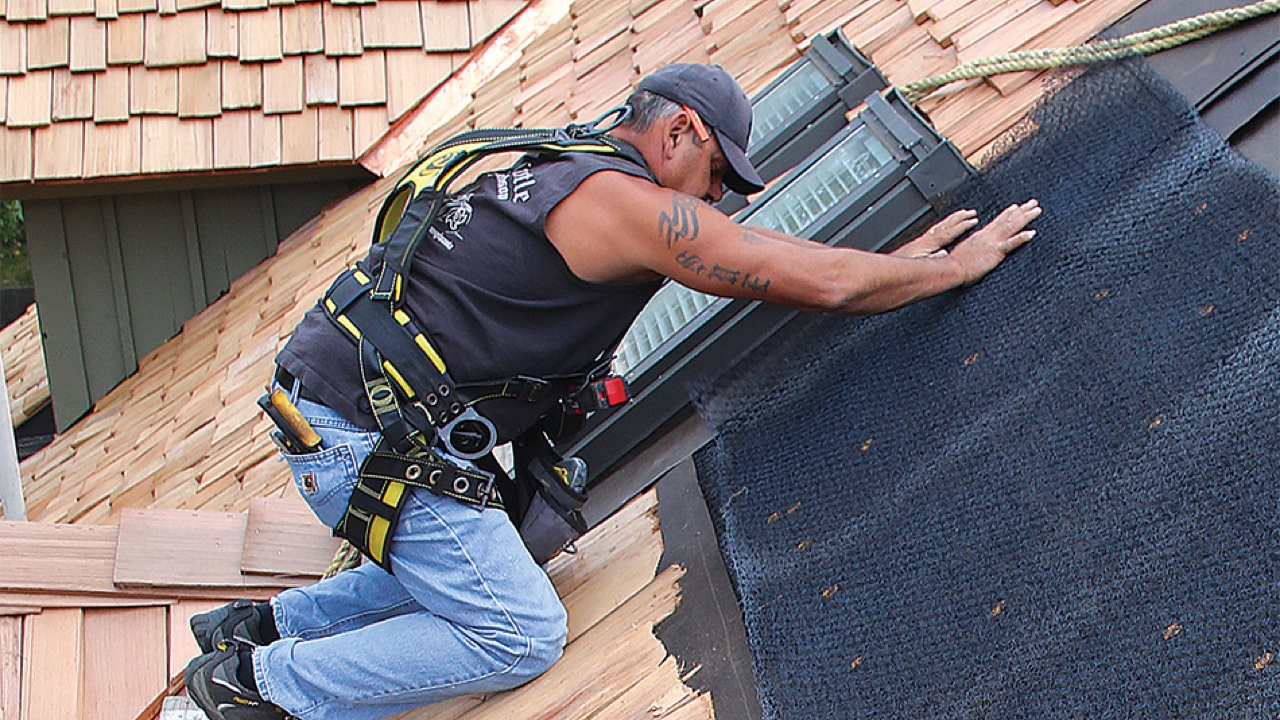 Cover Image for Roof Repair Warranties: What's Covered and Who Pays When Issues Arise